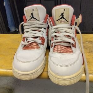 Jordan 4 retro